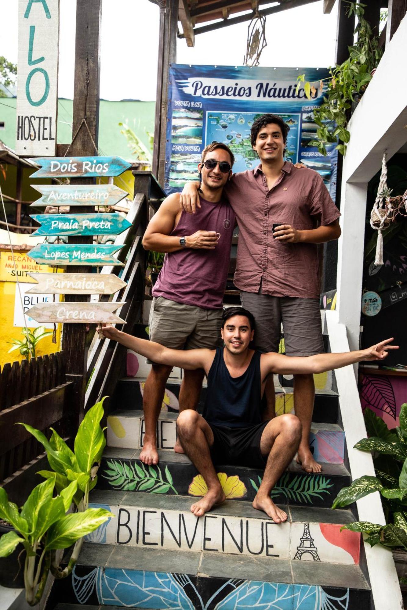 Hostel Mahalo *