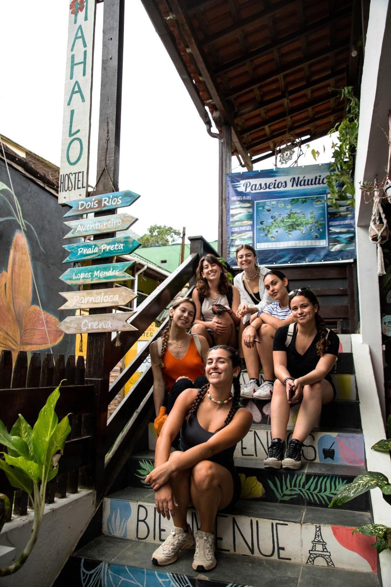 Mahalo Hostel